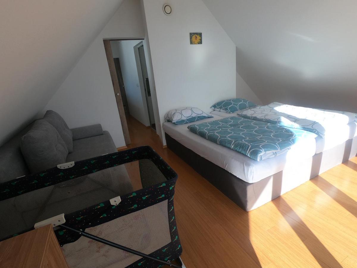 Hisa V Mesecini - Moonlight House Holiday home *